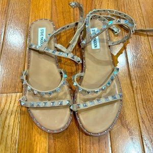 Steve Madden Travel Studded Tan Sandals size 8